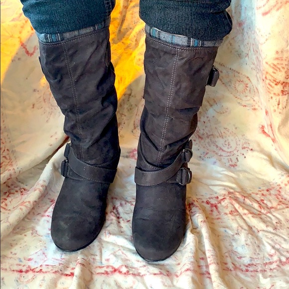 Charcoal Wedge boots faux suede - Picture 1 of 3